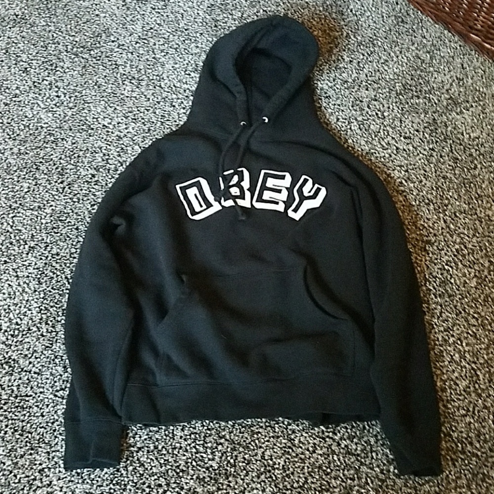 Obey sweatshirt